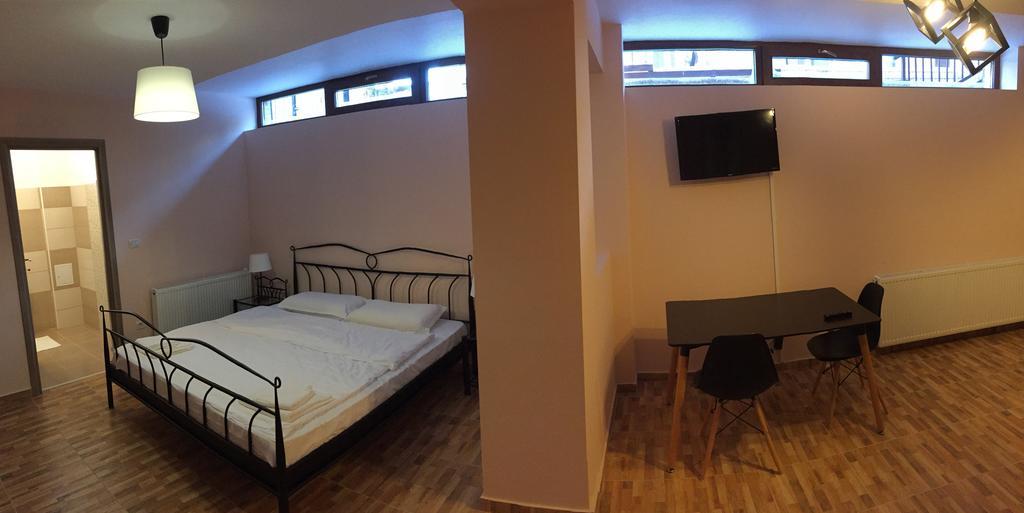 Apartment Roma *